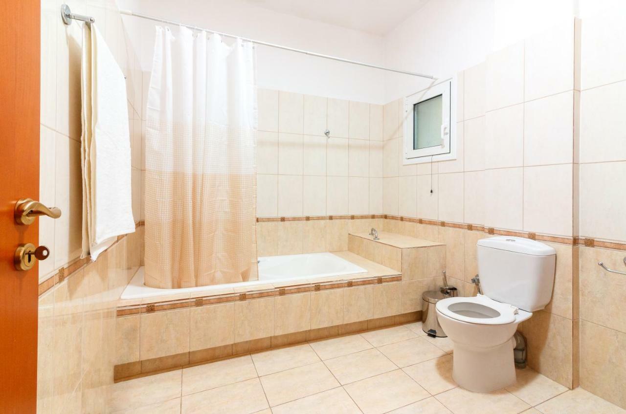Apartmán Charming And Comfy House Agia Marina Exteriér fotografie